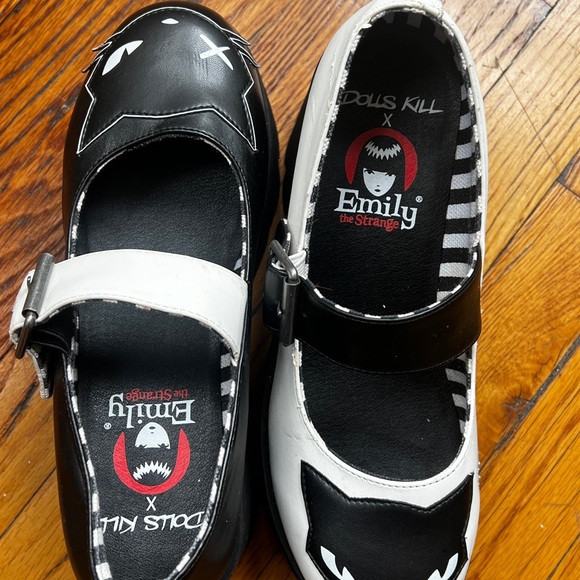 “Cat you Later” Dolls Kill Black & White Dress Shoes - Picture 9 of 12
